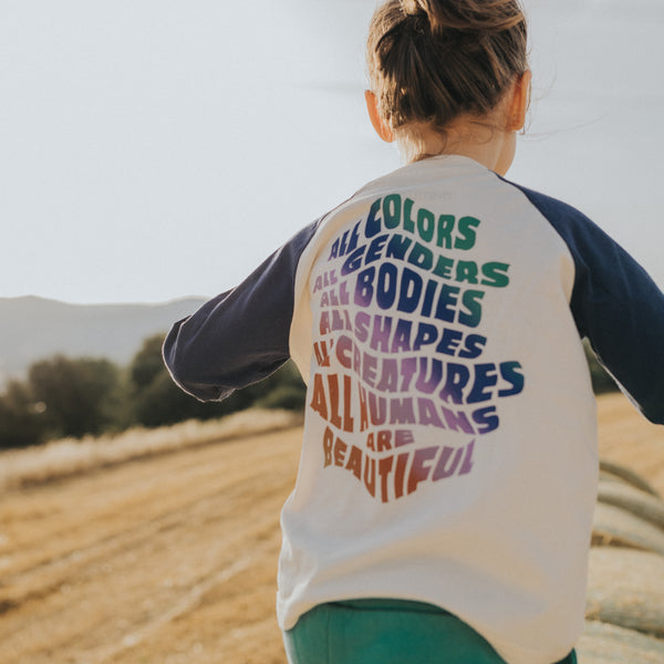 Kids All x are beautiful longsleeve raglan - Manitober